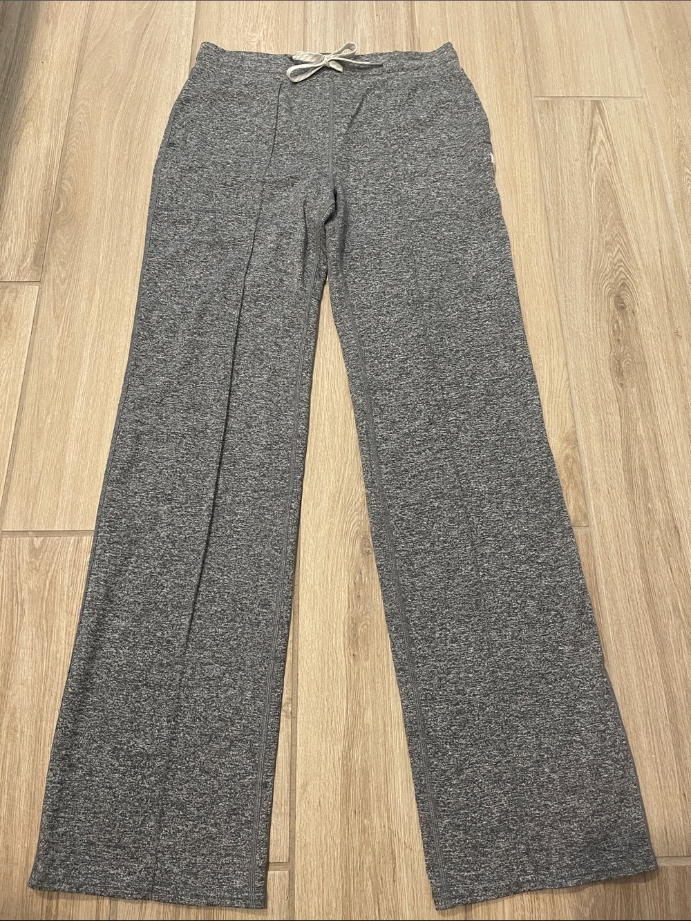 Vuori Halo Essential Wide Leg MR Performance Sweatpants Heather Grey Sz S VW425